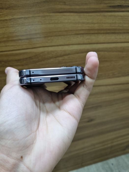 Samsung galaxy z flip 5  5G 8/512gb 2ta simkartali