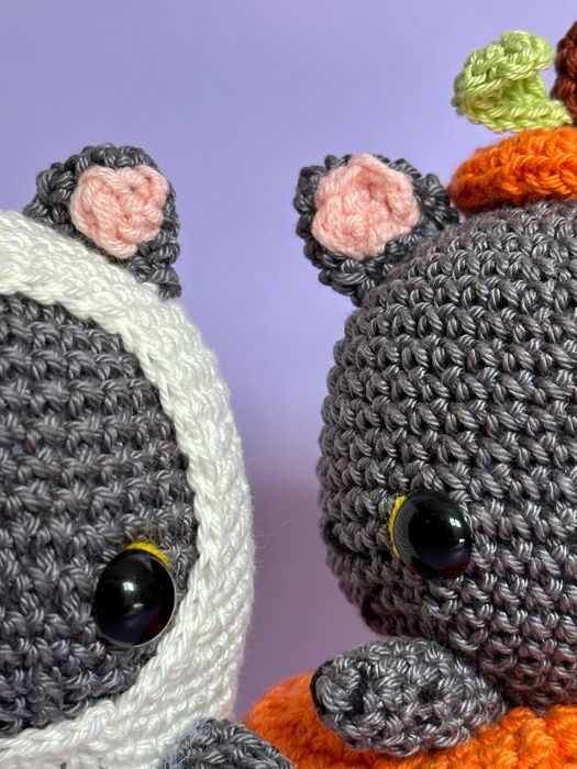 Игрушки вязаные коты