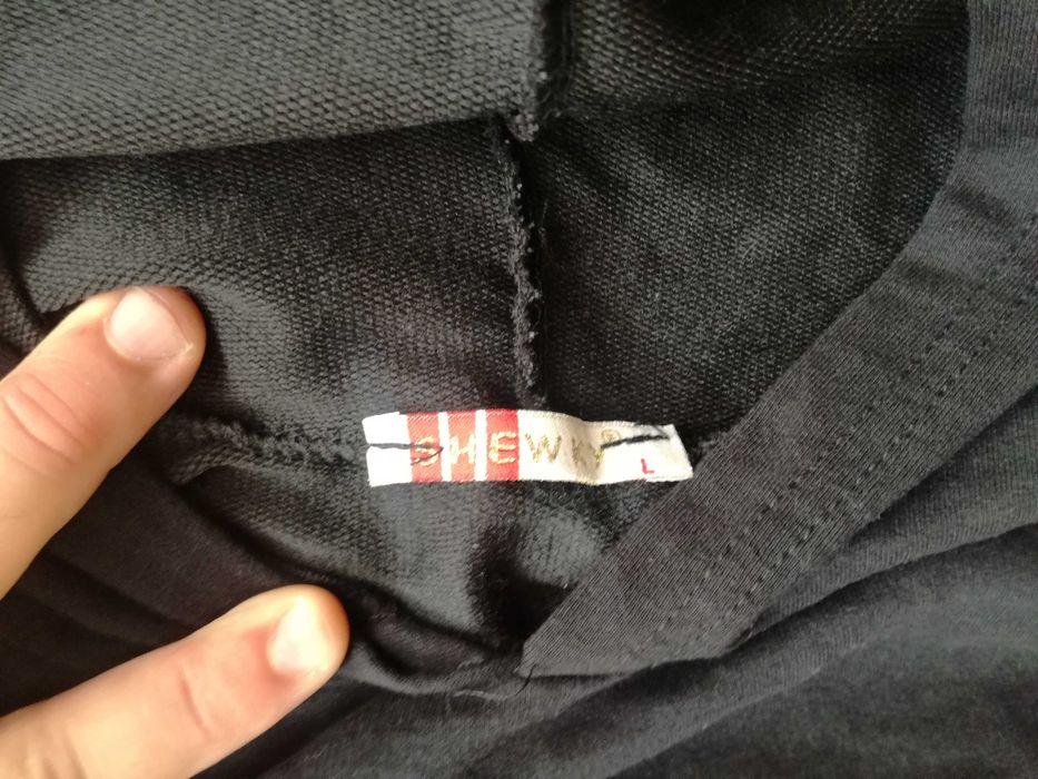 Продавам дамско-черно Худи