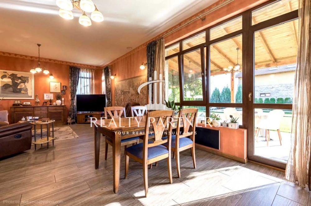 Къща с 5 спални и граж – с. Приселци, обл. Варна