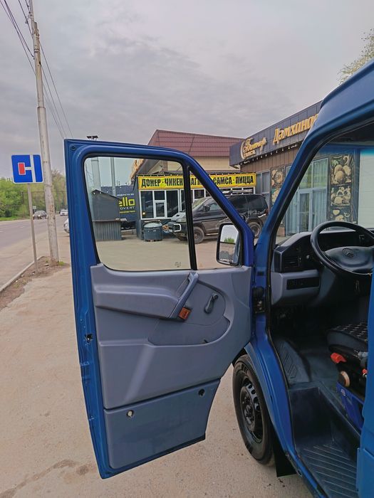 Мерседес Спринтер коммерческий транспорт