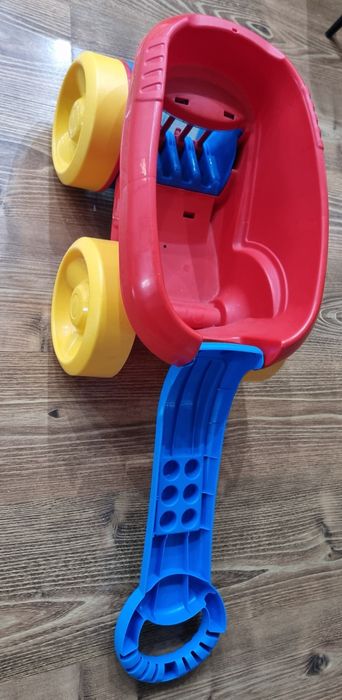 Mașina de strâns jucarii