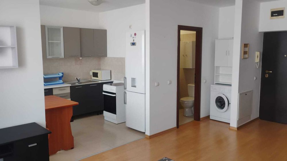 Proprietar, închiriez garsoniera tip studio