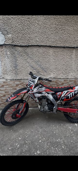 Продавам Honda crf 250r 2009