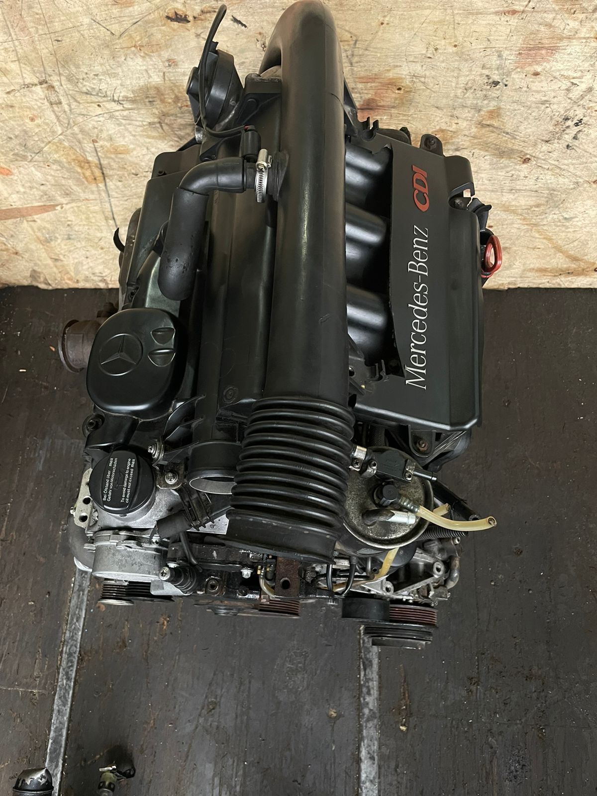5-цилиндровый дизельный двигатель Mersedes Bentz (Мерседес Бенц) OM612