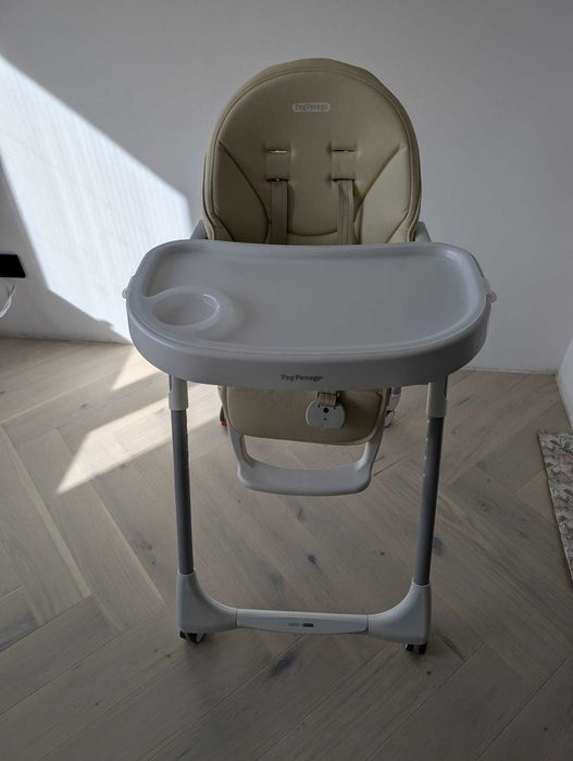 STARE EXCELENTA! Fara julituri, Curat- SCAUN de masa 2 in 1 PEG PEREGO Prima Pappa Zero Follow Me