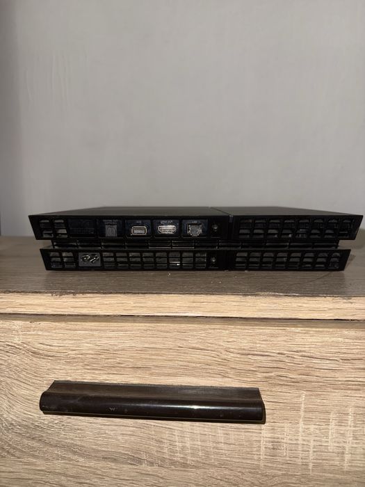 vand ps4 slim cu ssd 500gb