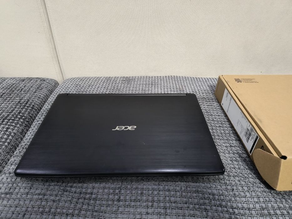 Ноутбук Асер игровой с документами