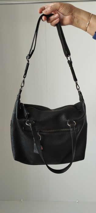 Черна дамска чанта
