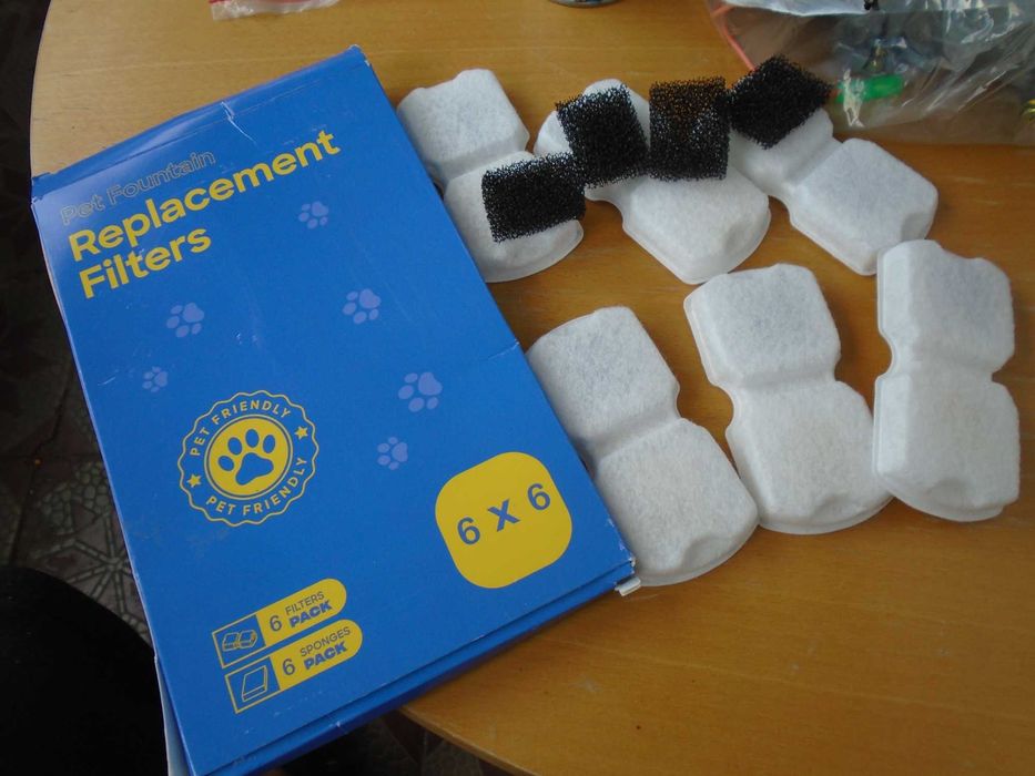 Set Filtre de Schimb Fântână Apă Pisici/Câini - 6 Filtre Albe + 4 Bureți Negri