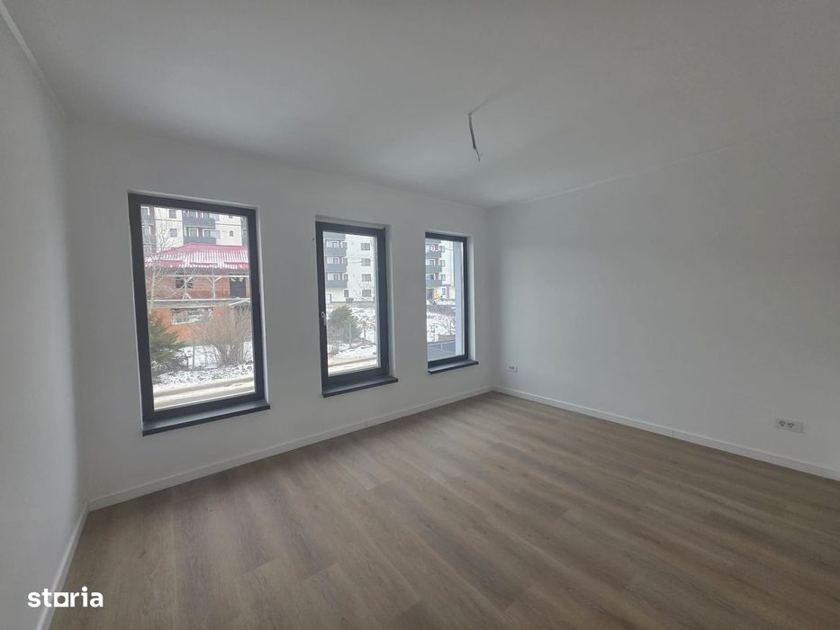 Apartament 4 camere dispus pe 2 niveluri