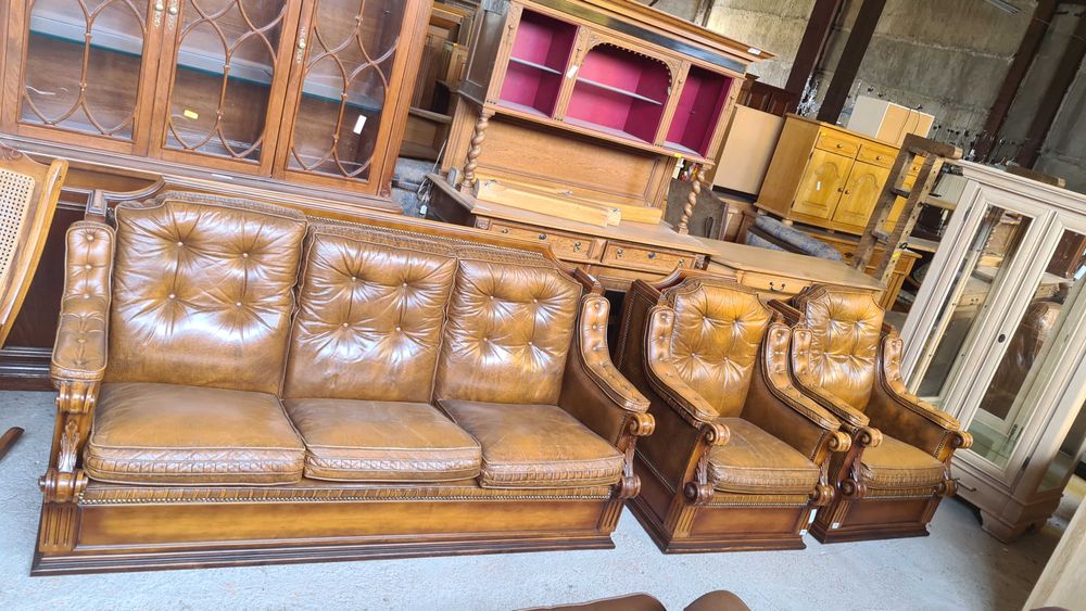 кожен диван 3+1+1