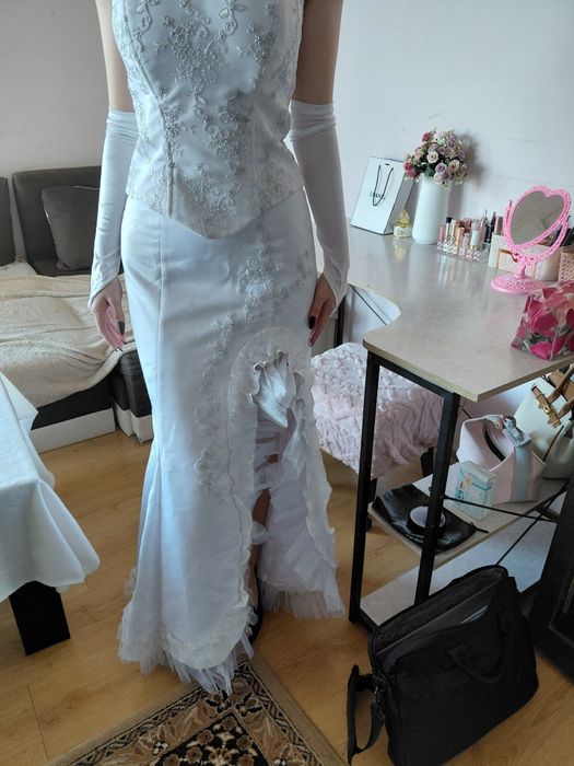 Булченски тоалет от 2части и ръкавици