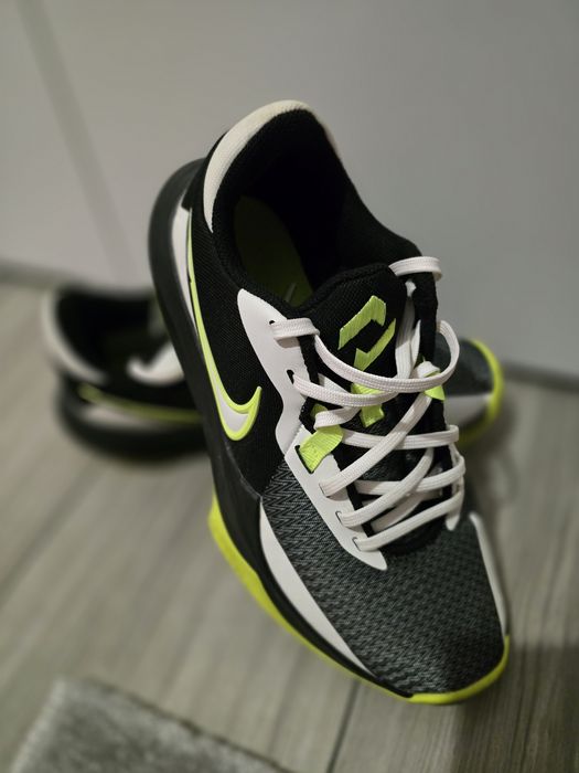 Nike Precision 6
