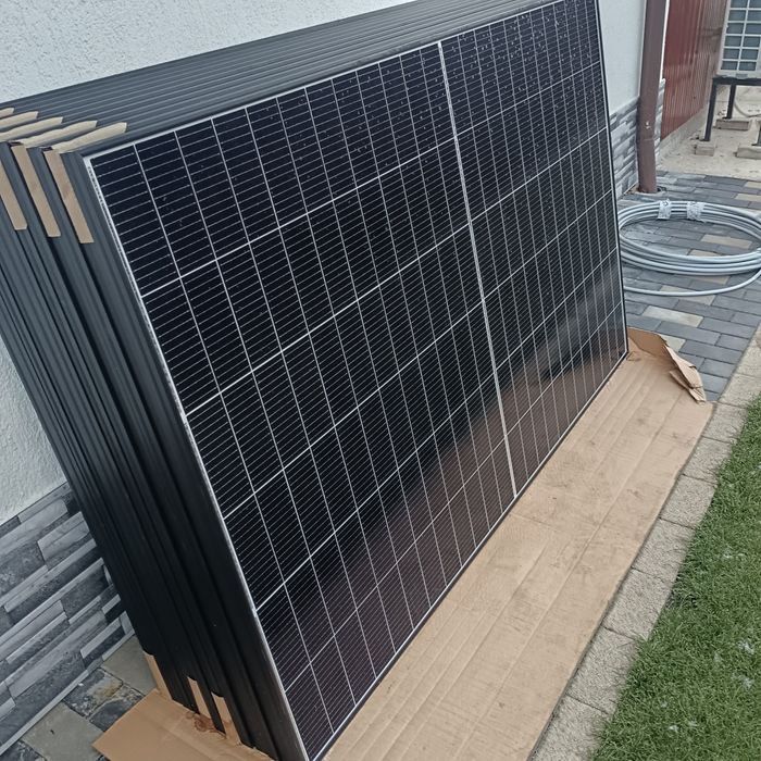 Vând 12 panouri fotovoltaice Canadian solar 460w monocristaline