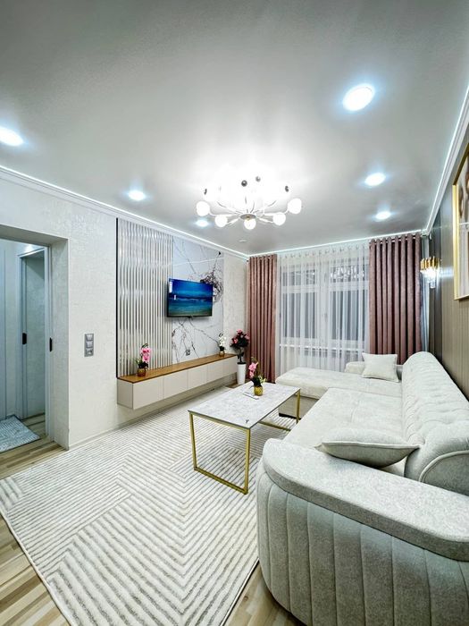 Продам чиланзар 4.  Одна переделанная на двух