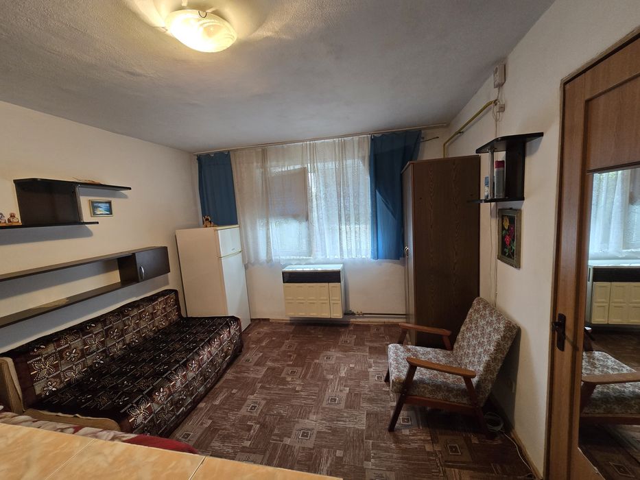 Garsonieră de vânzare