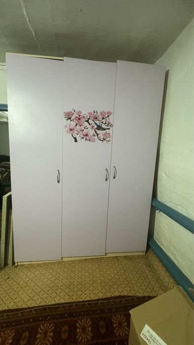 Продам Шкаф б/у недорого