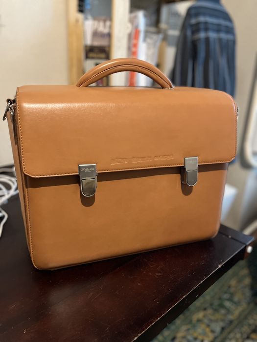 Потрфель кожаный стильный