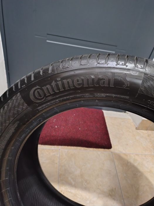 Vând anvelope continental