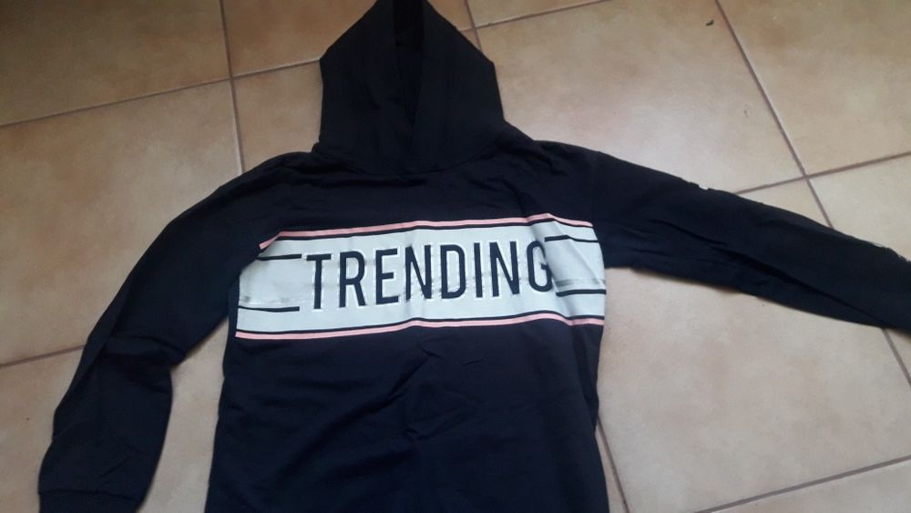 Vand geaca ,nefolosit