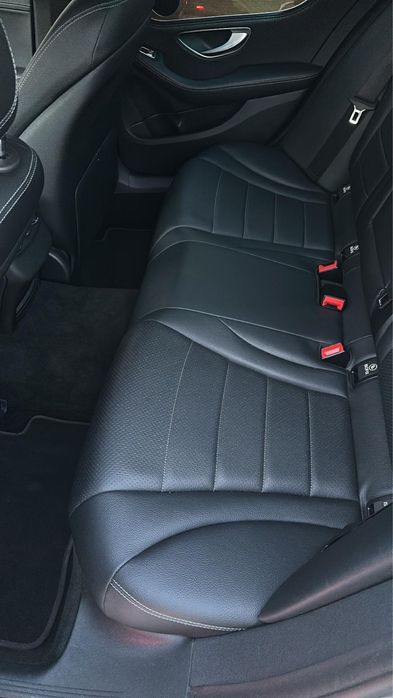 Mercedes-Benz  C220