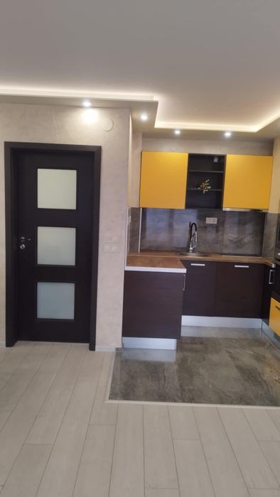 Дава се под наем Двустаен апартамент в София, Банишора - 65 кв.м за 700 € - Снимка #3