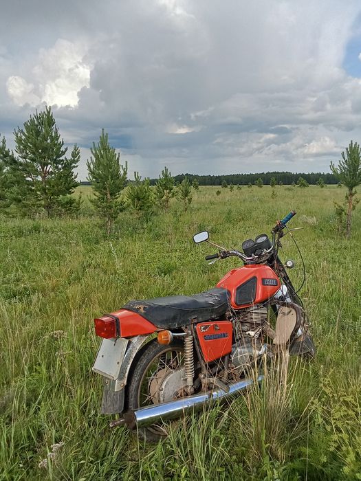 Продам мотоцикл Иж планета 5