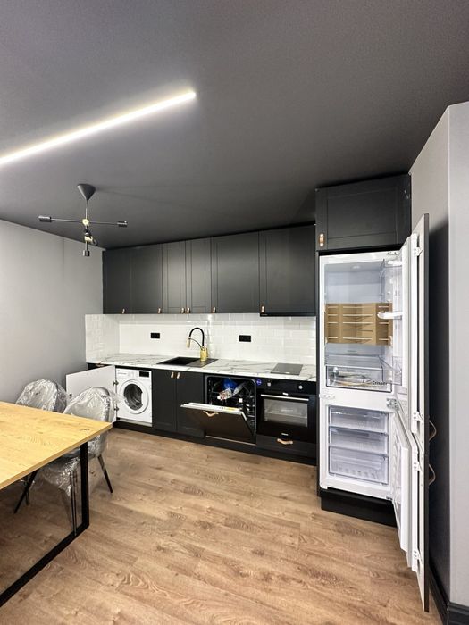 Продава се Двустаен апартамент в София, Красно село - 69 кв.м за 2537 €/кв.м - Снимка #2