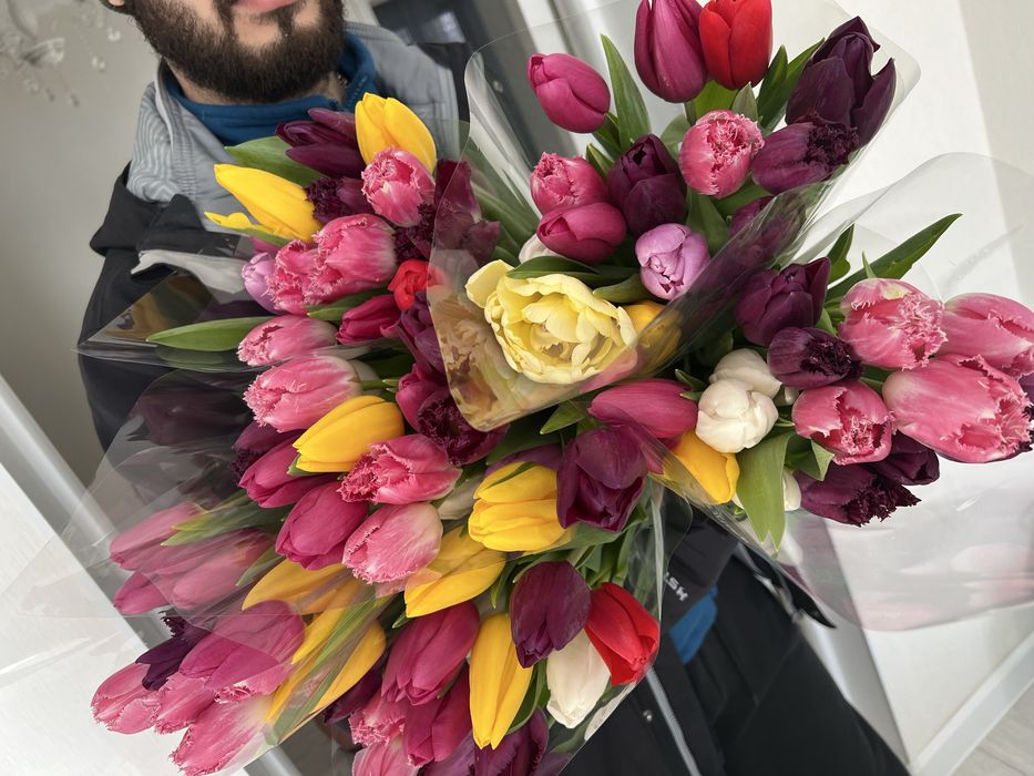 Тюльпаны на 8 марта