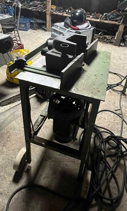 Utilaje industriale,: strung, circular, aparat sudura, masa de frezat