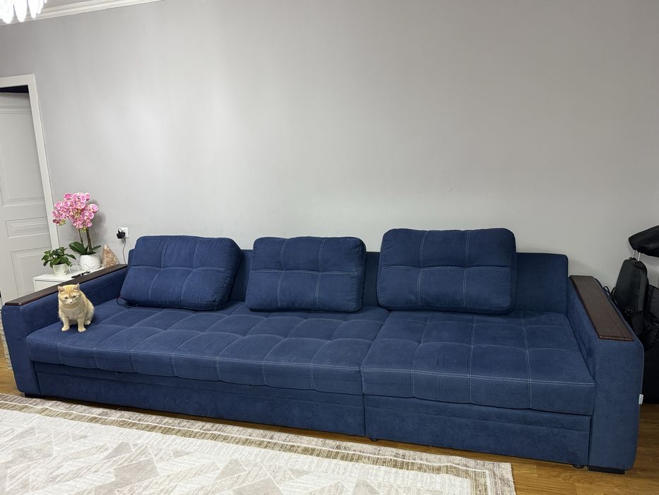 Продам диван в нормальном состояний