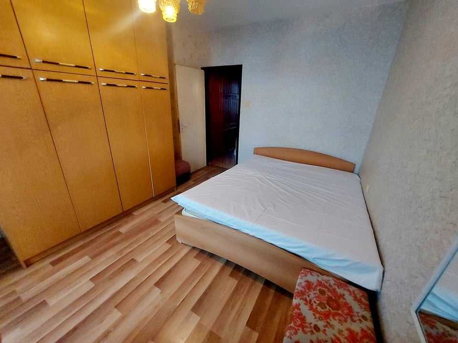 Дава се под наем Тристаен апартамент в Бургас, Изгрев - 100 кв.м за 127.5 € - Снимка #19