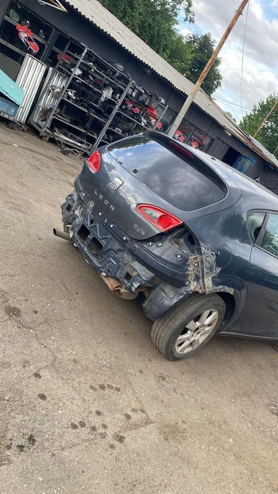 Dezmembrez Seat Leon 1.9 TDi an 2008 cod motor BLS
