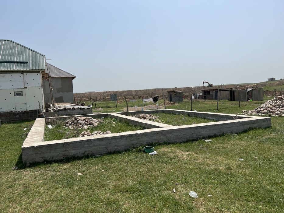 8 соток жер сатылады