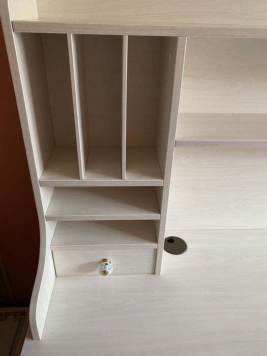 Стол письменный