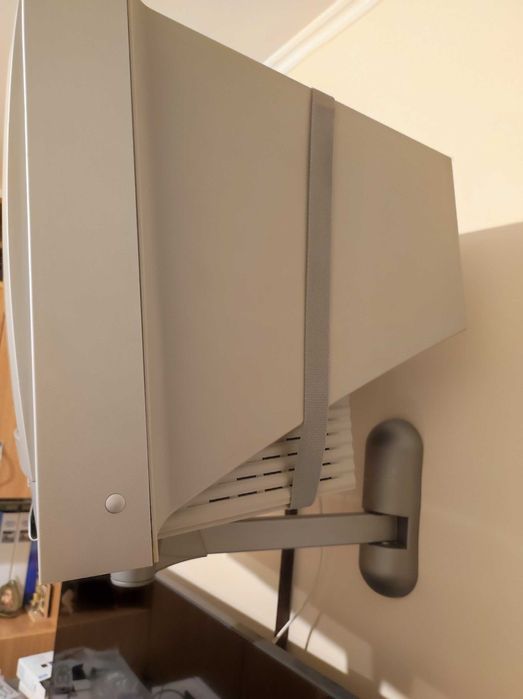 Vand urgent TV Watson diagonala 54 cm si suport perete usor negociabil