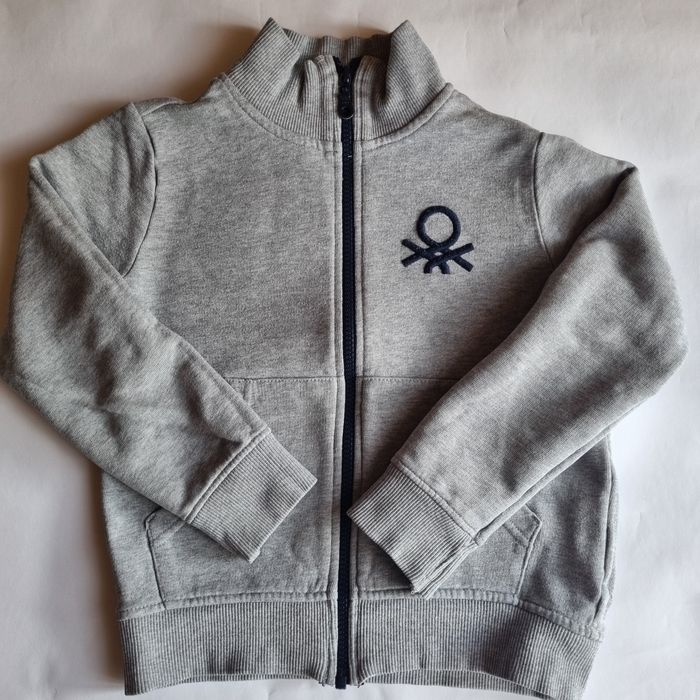 Сив суитшърт Benetton, размер 120 см. (6-7 г.)