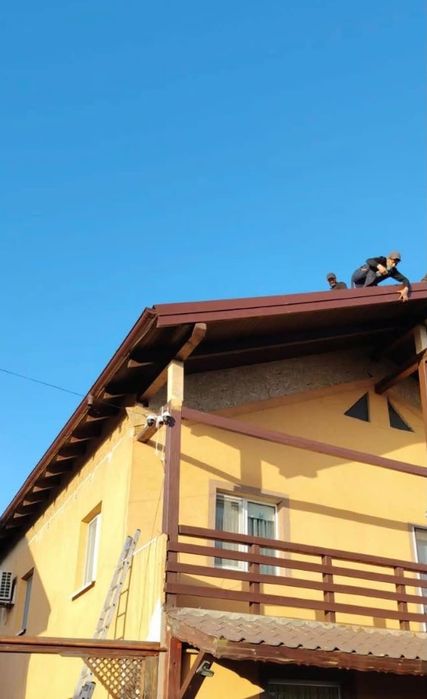 Executăm acoperișuri complete în toată România! Țiglă metalică, dulgherie și reparații. Ofertă avantajoasă, materiale de calitate. Sună acum 075868027