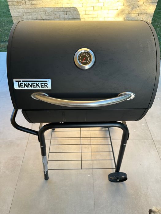 Grătar pt curte,pe lemn și cărbune