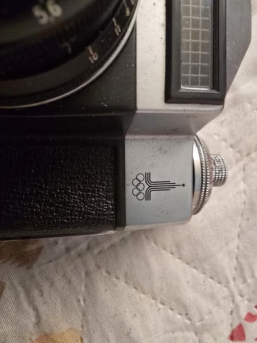 Продавам Фотоапарат Зенит