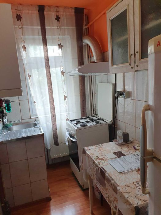 Apartament 2 camere, luminos și bine poziționat – Gara Caracal