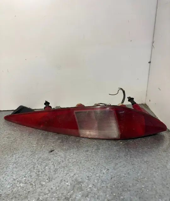 Lampa / Tripla stop stanga pe aripa Ford Mondeo 2003