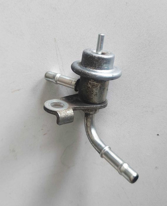 Регулятор давления топлива EJ25 Subaru