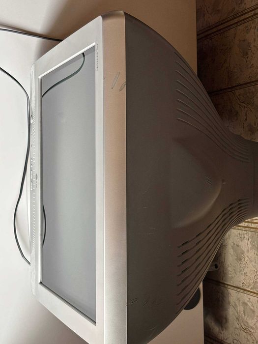 Телевизор LG Flatron