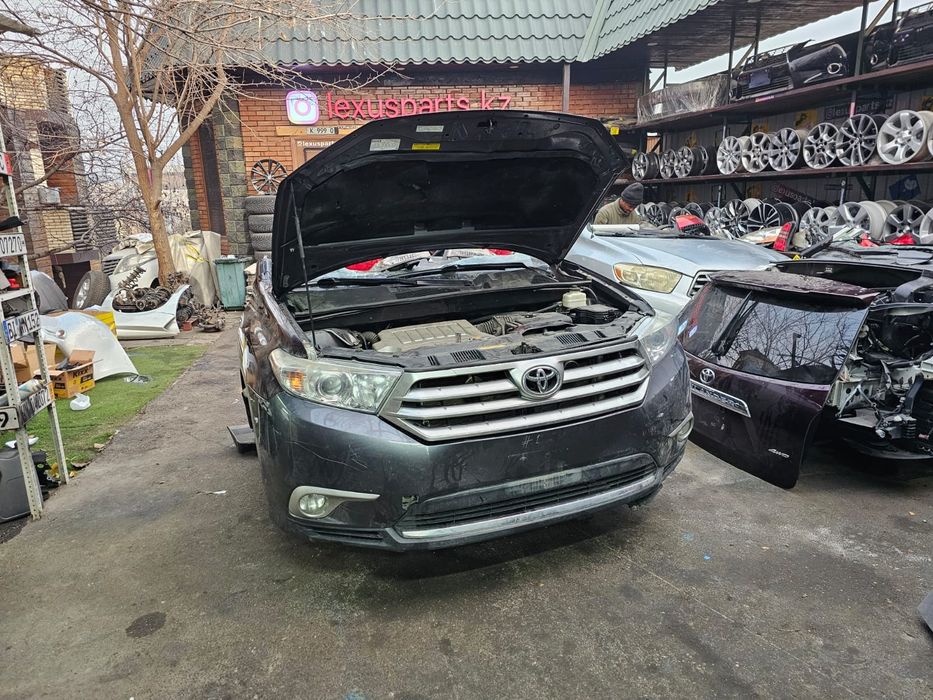Ноускат мини морда на Toyota Highlander 2012год