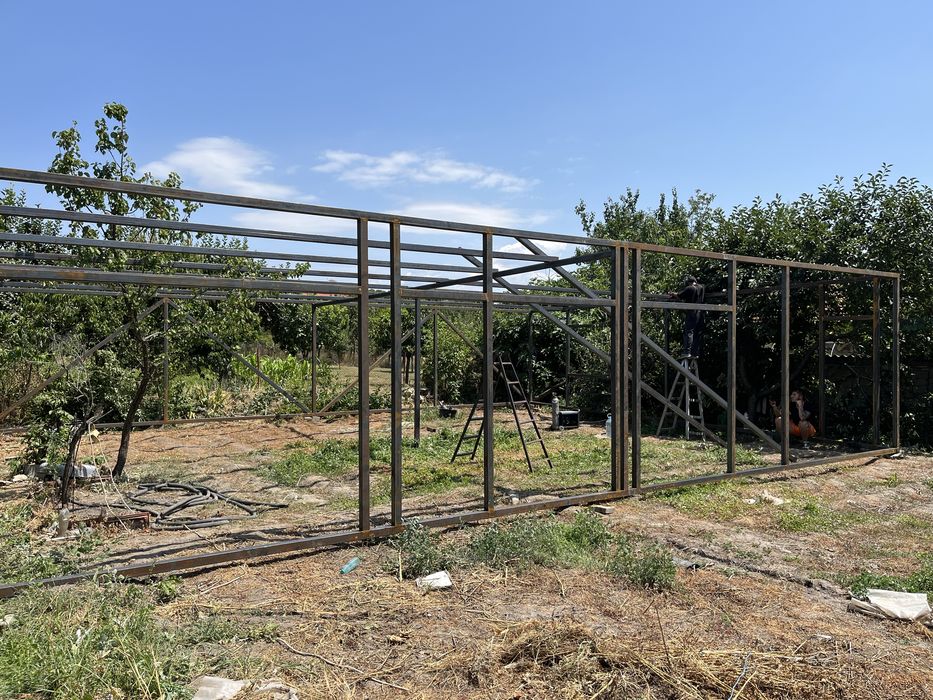 Метални конструкции,бунгала,ковано желязо,парапети,огради,мебели