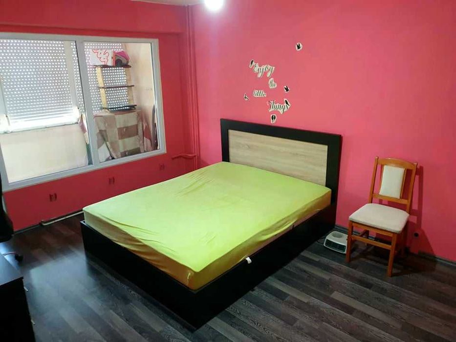 Дава се под наем Едностаен апартамент в Бургас, Славейков - 46 кв.м за 175 € - Снимка #2