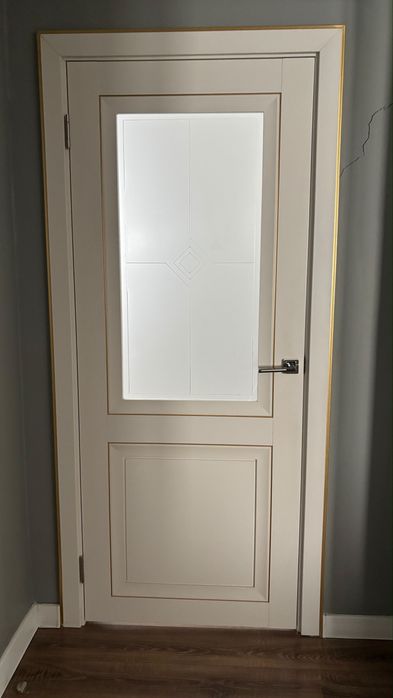 Продам межкомнатые двери