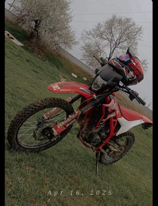 Продается эндуро 300куб